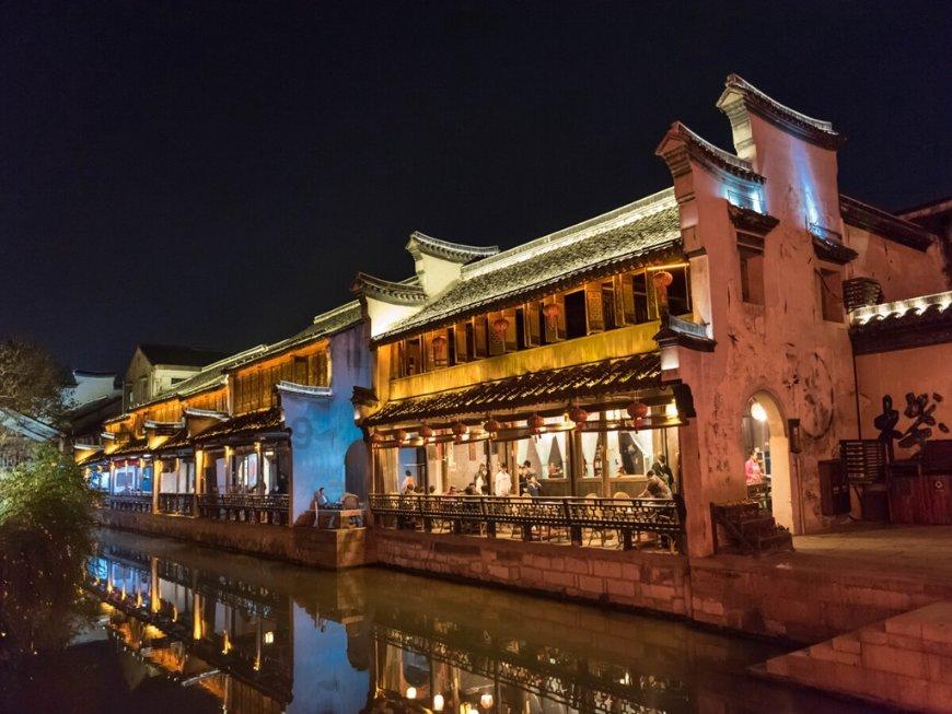 【股指期货】股指走低寻底，期指基差下行
